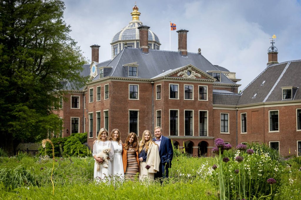 Zomerfotosessie 2024 Koninklijk Gezin Paleis Huis Ten Bosch