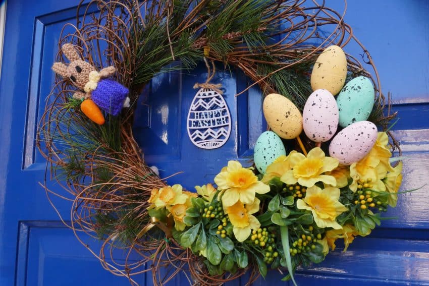 Daily Life, Easter, Bournemouth, Dorset, Uk 11 Apr 2025