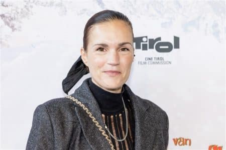 Marly Van Der Velden Nlb 32533341