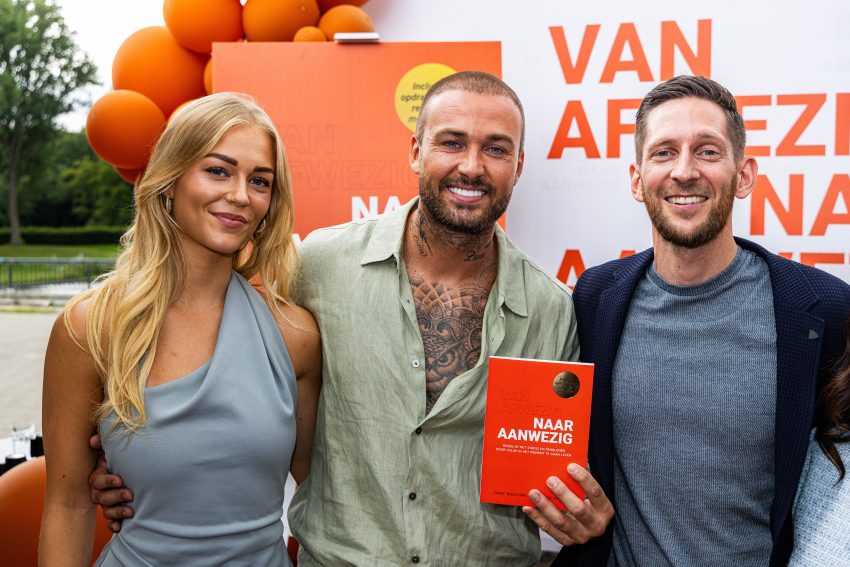 Boekpesentatie Van Afwezig Naar Aanwezig