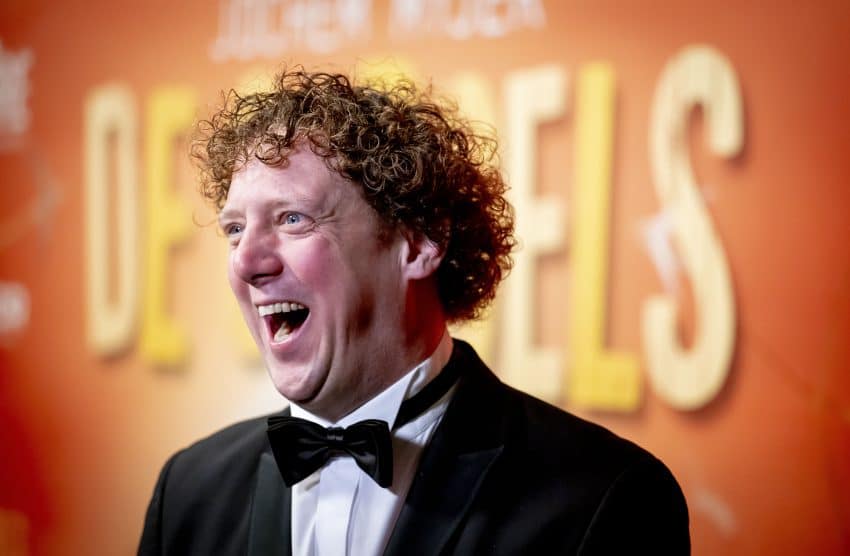 Jochem Myjer Ontvangt Vier Prijzen Voor Gorgels Boeken