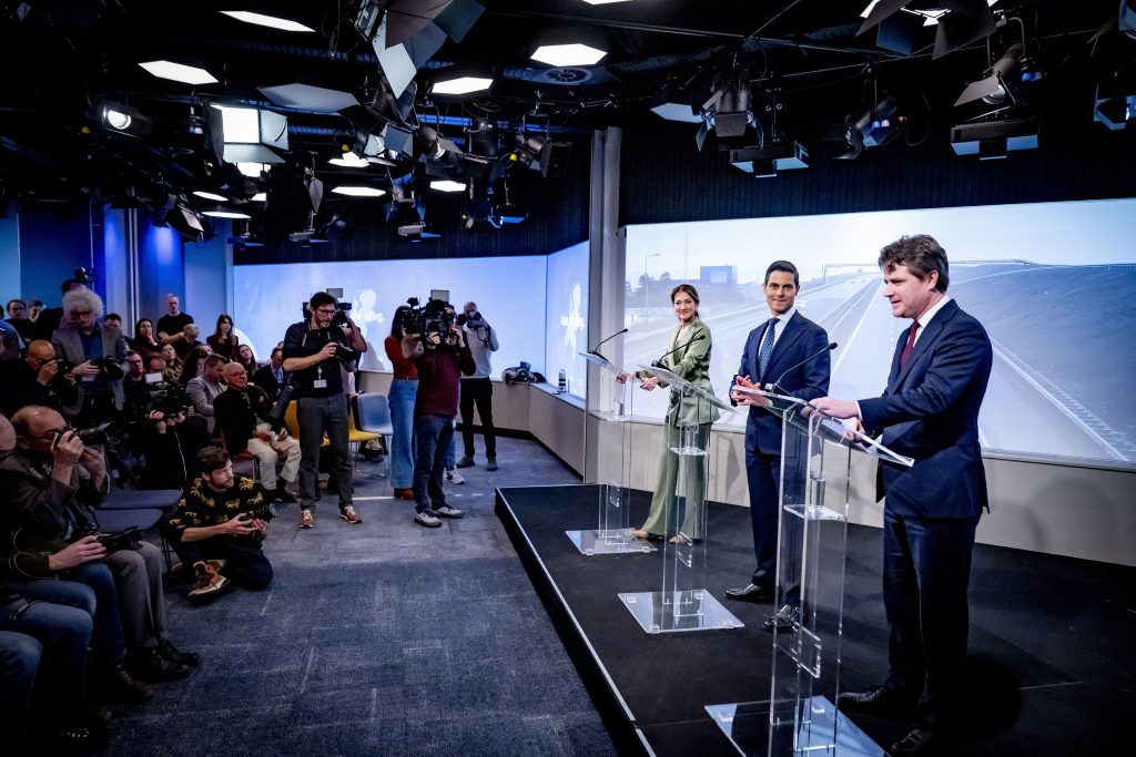 D66, Vvd En Cda Presenteren Hun Coalitieakkoord Aan De Slag