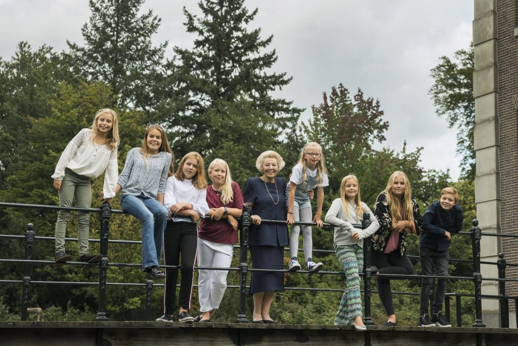 Prinses Beatrix Met Kleinkinderen 2