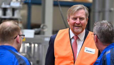 Koning Bezoekt Senzora In Deventer