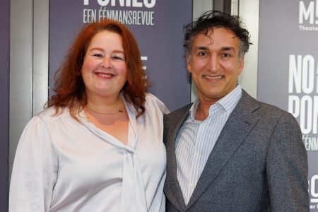 Grijze loper No Ponies van Alex Klaasen, Eva Van der Gucht en partner Domenico Mertens