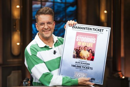 Alex Klaasen Ontvangt Diamanten Ticket Award Voor Musical Stoornis of my Life