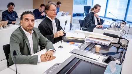 Bij Het Gerechtshof In Amsterdam Gaat Het Hoger Beroep In De Zedenzaak Tegen Ali B Verder.