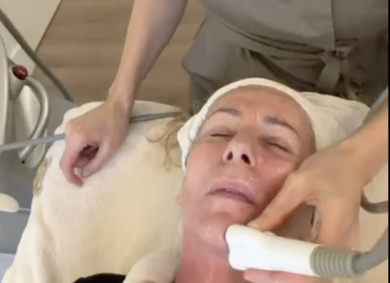 Angela Groothuizen Insta