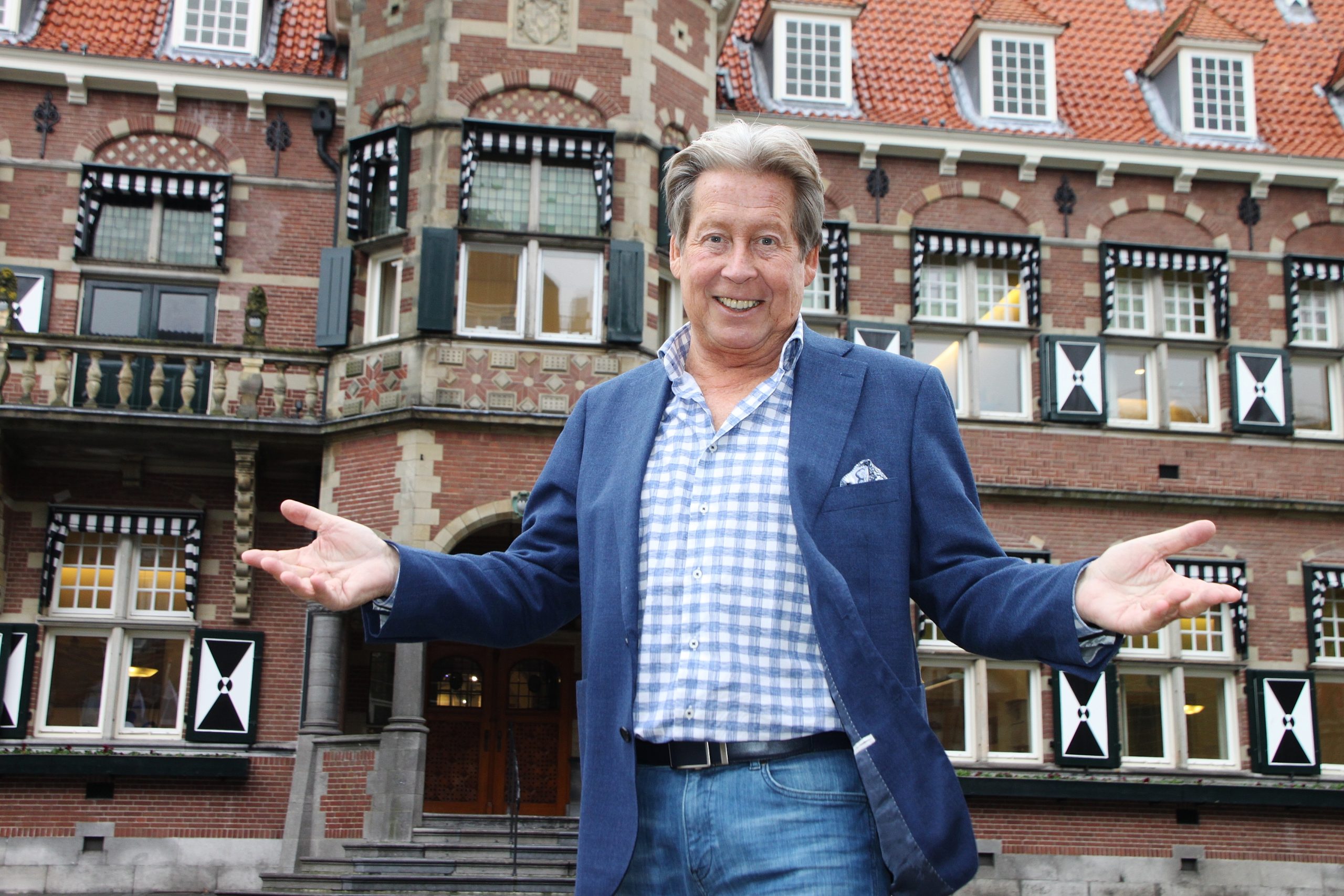 Hans Kazan Bureau Bitoen (6)