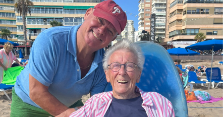 Paul de Leeuw en Nel van Een Vergetelijk Mooie Reis (MAX)