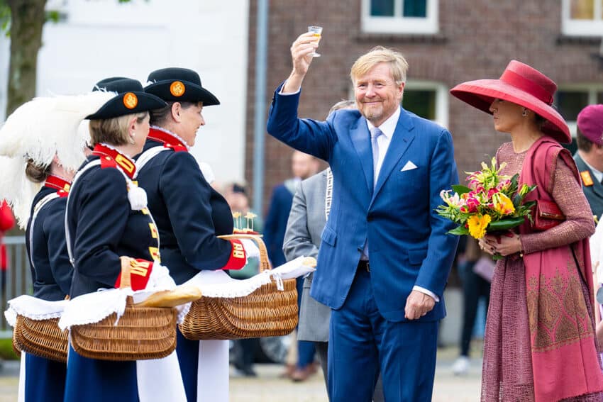 Koninklijk Paar Brengt Streekbezoek Aan Midden Limburg