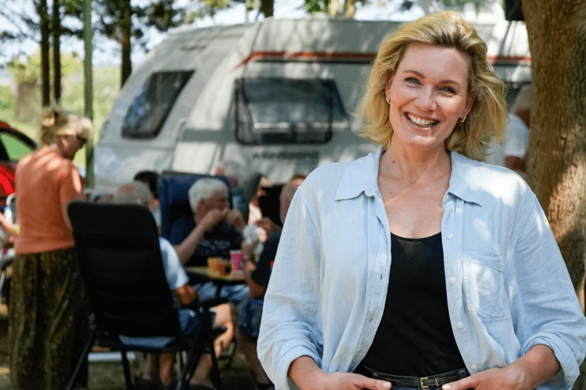 We Zijn Er Bijna met Marlijn Weerdenburg Max